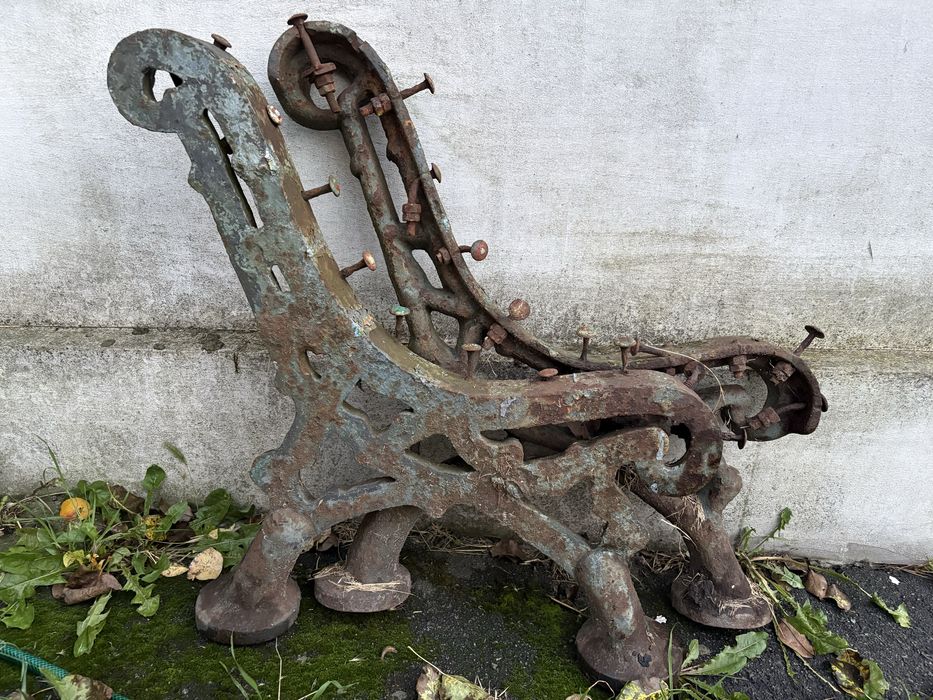 Ніжки для лавки металеві