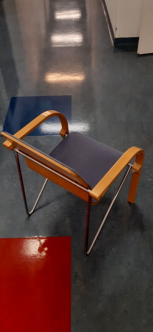 Krzesło konferencyjne drewno / stal