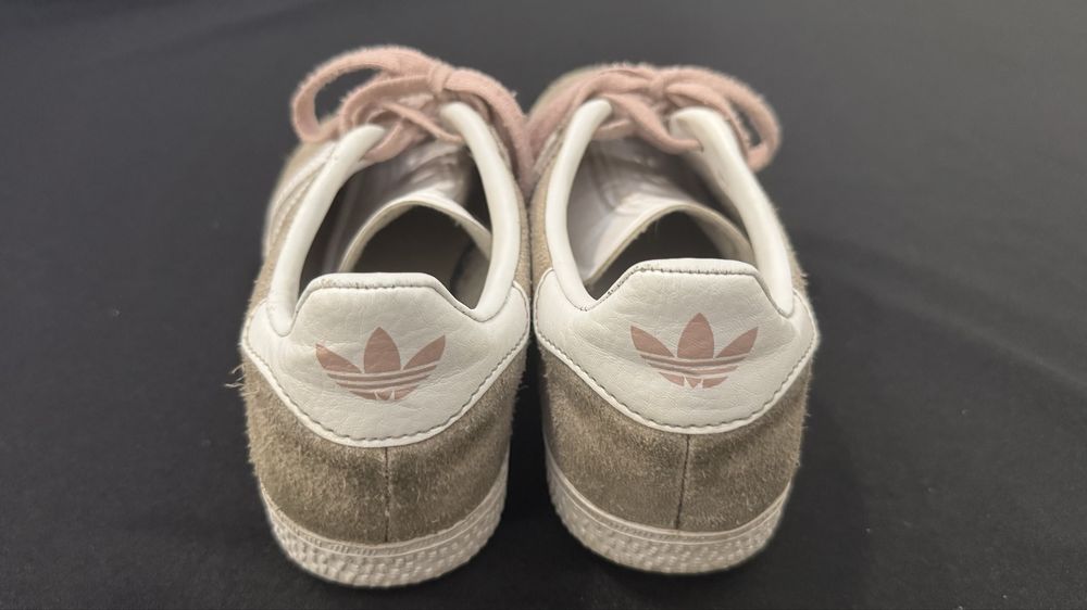 33-34 Оригінальні Adidas Gazelle пильно-рожеві