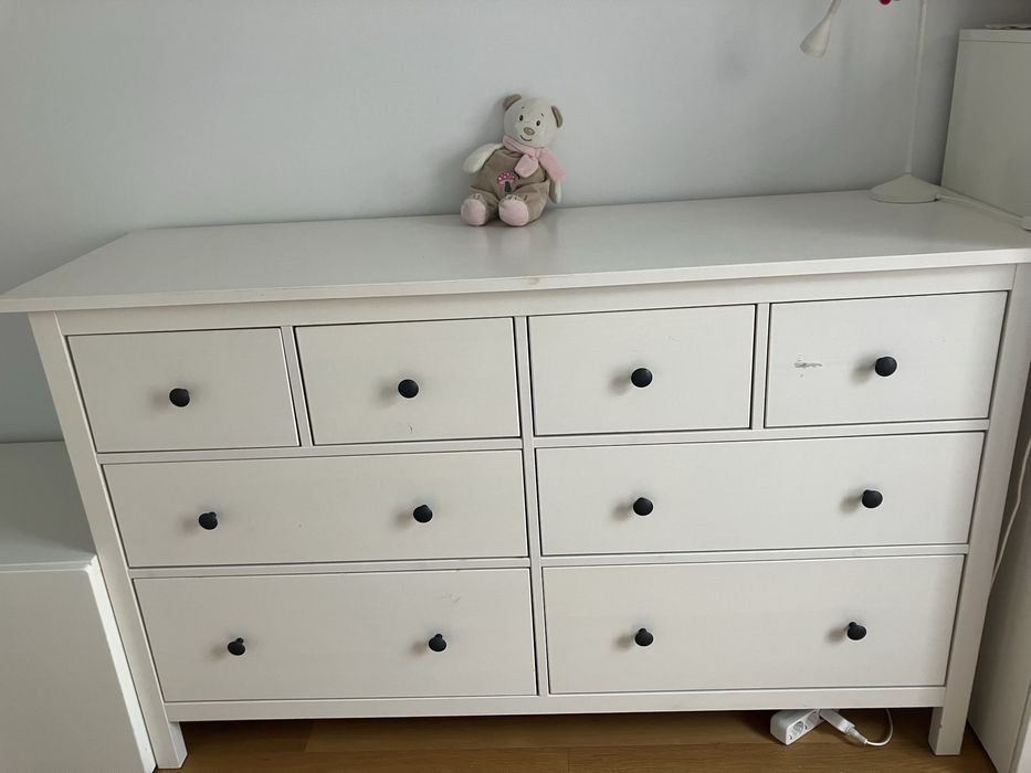 Cómoda IKEA HEMNES 8 gavetas