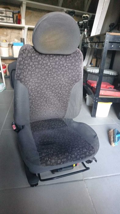 Conjunto bancos / estofos Opel Corsa C 5 portas c/ airbags