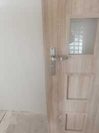 Drzwi łazienkowe prawe ok 74 cm