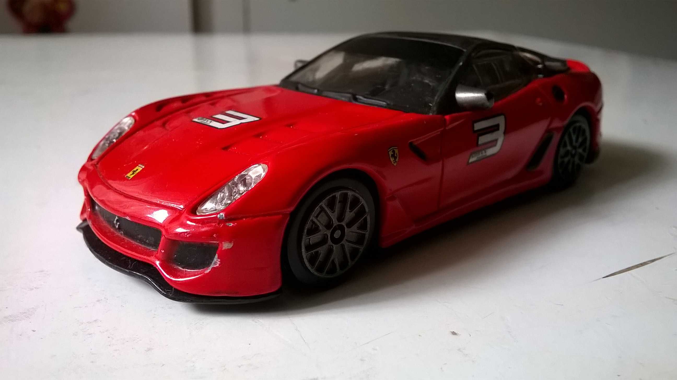 FERRARI 599XX; skala 1:43; model metalowo-plastikowy; Bburago