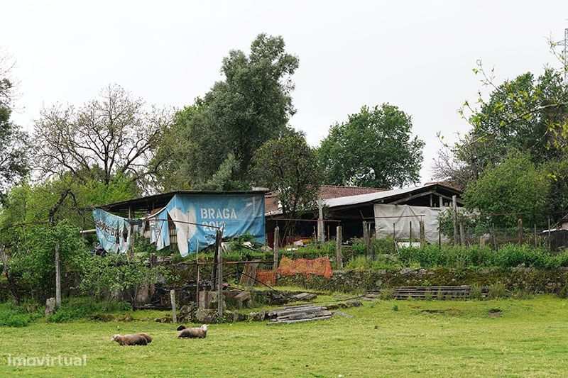 Casa de aldeia com Terreno