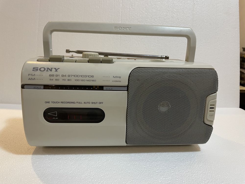 Radio gravador de cassetes SONY CFM-10