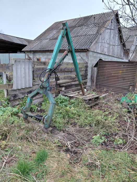 Кран на навеску трактора