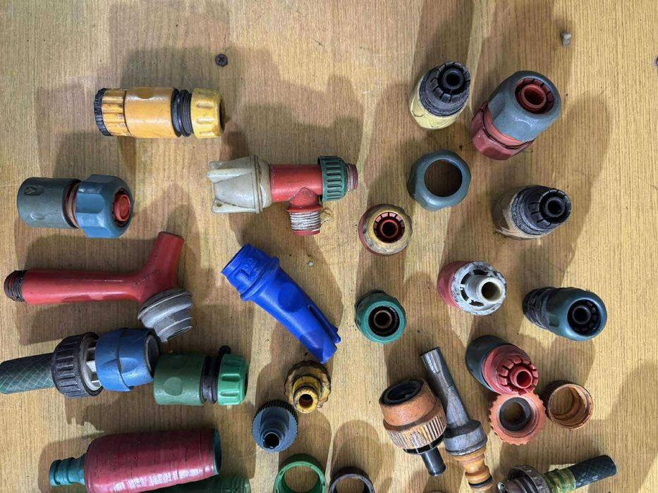 Zestaw złączek i końcówek do węży ogrodowych ~ ponad 30 szt.