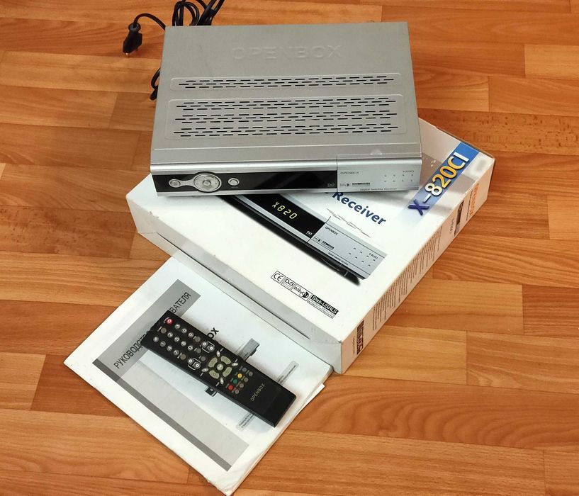 Спутниковый ресивер Openbox X-820 CI