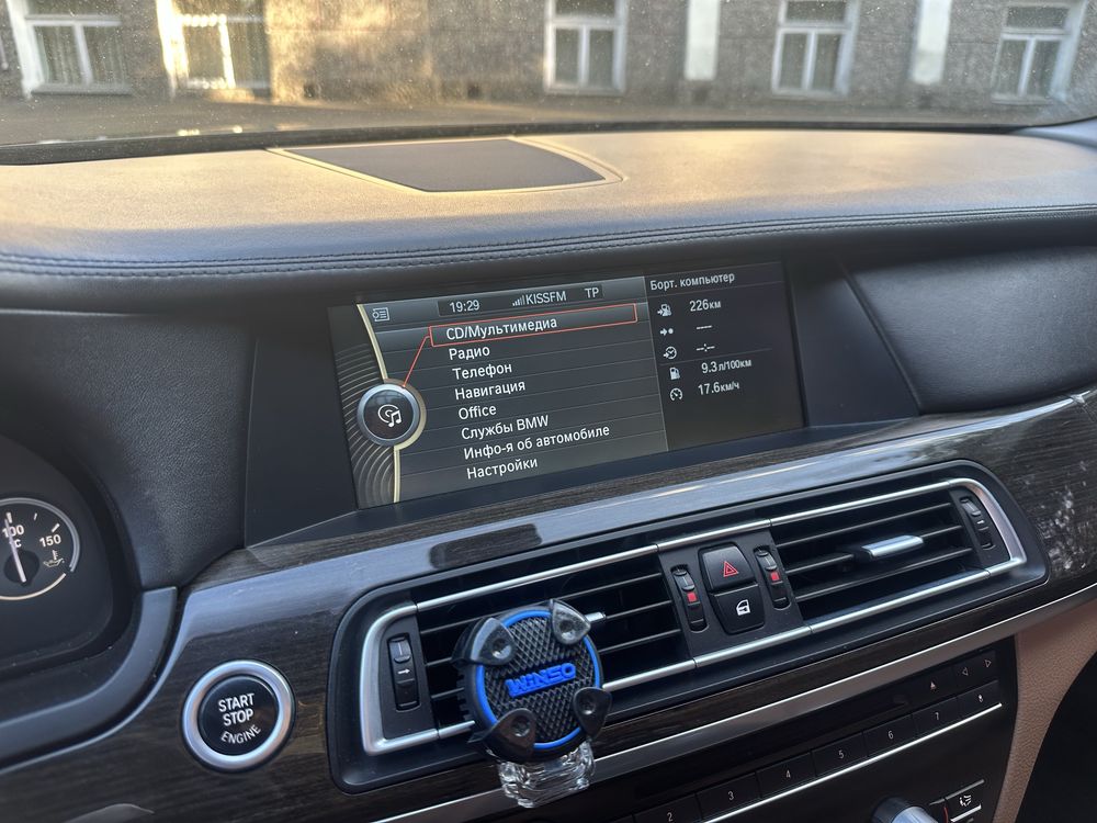 BMW 7  дизель. 740xDrive повний привід