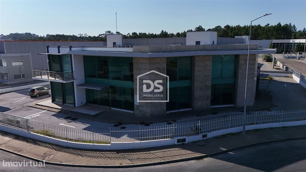 Fábrica/Indústria  Venda em Porto de Mós - São João Baptista e São Ped