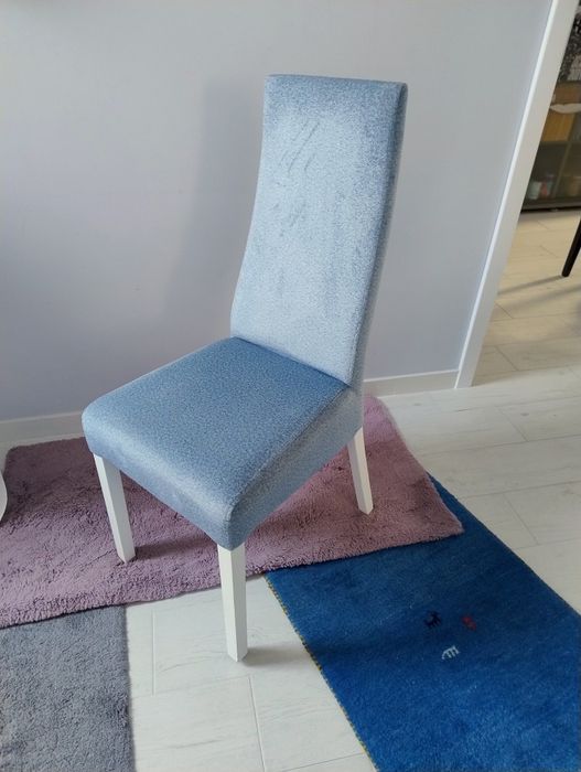 Krzesło w ładnym design, tapicerka zamszowa