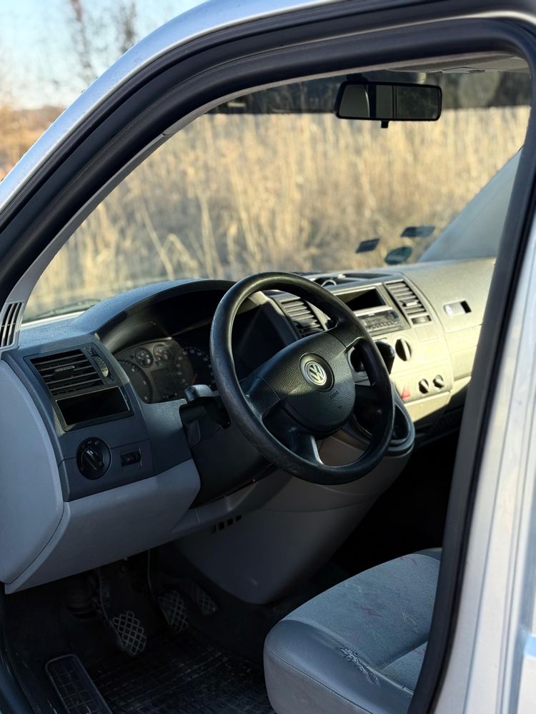 VW Volkswagen T5 Transporter 2,5Tdi Klima  9 os osobowy