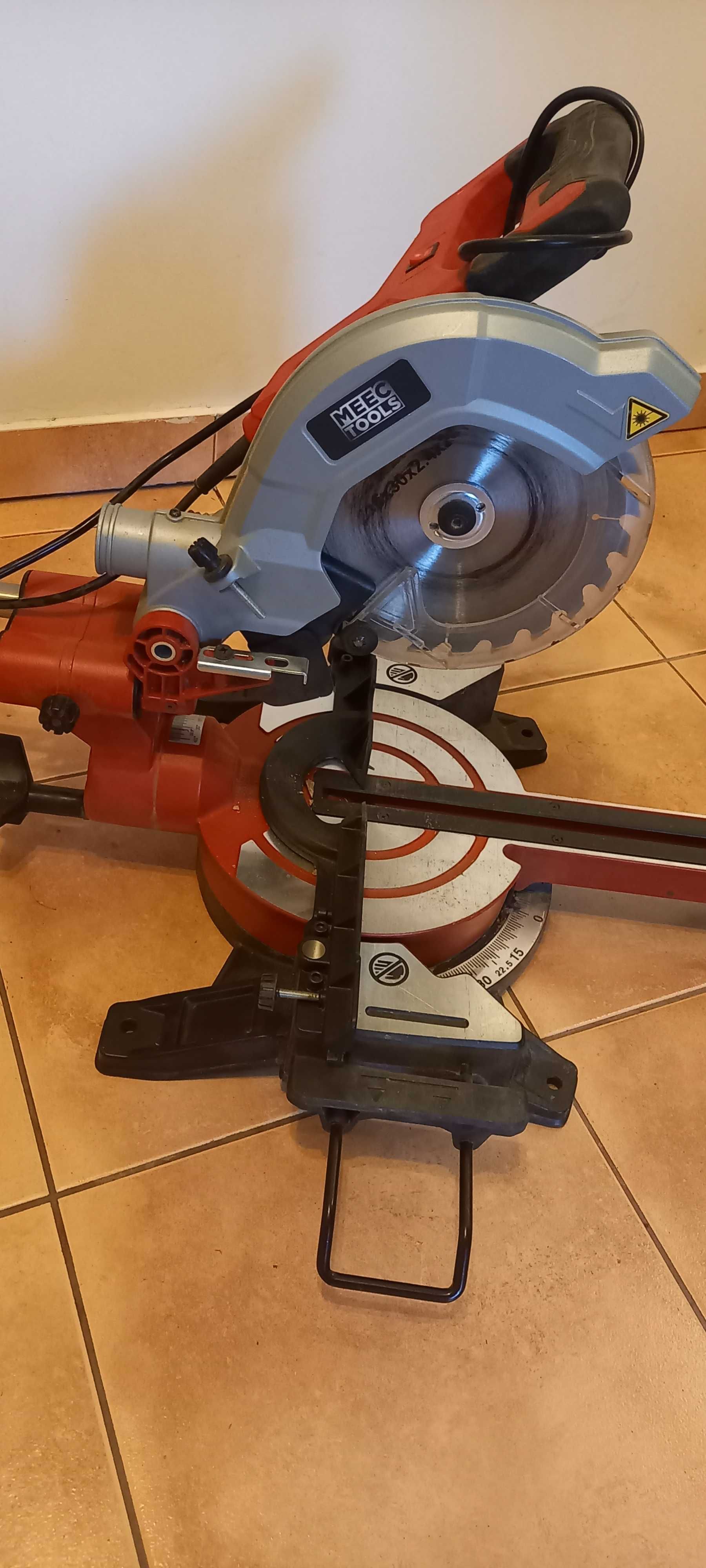 Pilarka ukosowa 1500 wat Meec Tools
