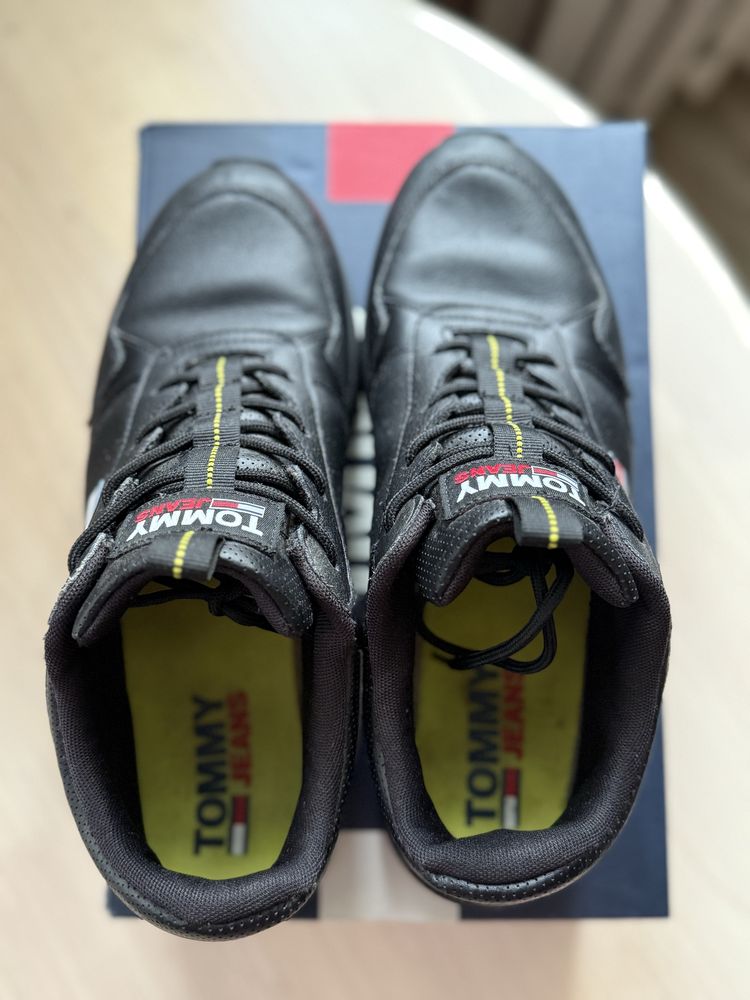 Buty męskie Tommy Hilfiger Flexi Leather TJM Runner 44