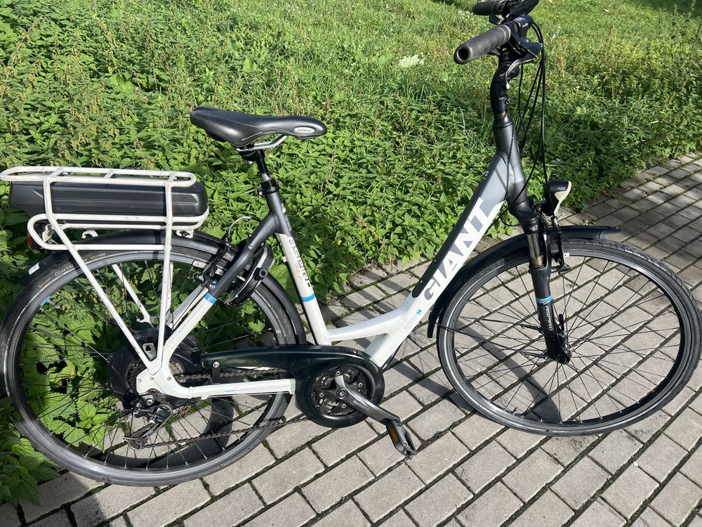 Fajny rower elektryczny GIANT ASPIRO 36V silnik z tyłu, DEORE /A