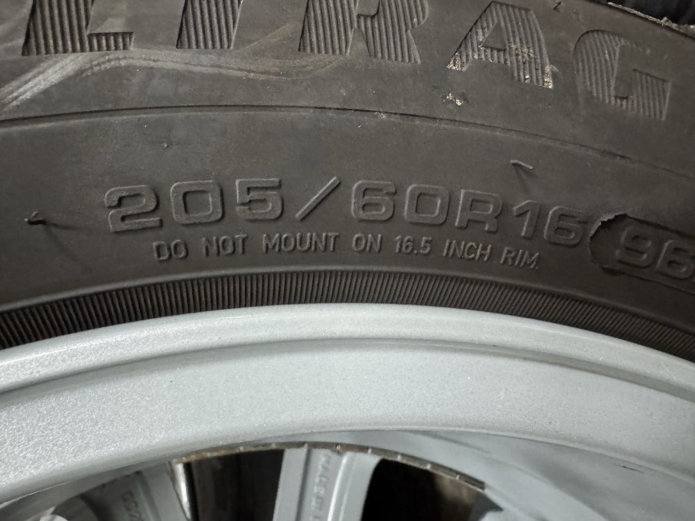 Felgi Mazda CX30 3 6 5x114,3 16” 205/55R16
