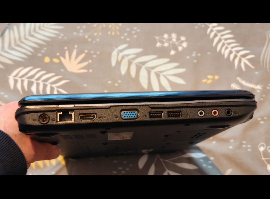 Portátil Acer Aspire 5738ZG