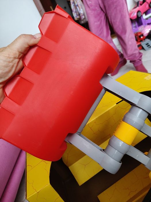 Duża koparka dla dzieci