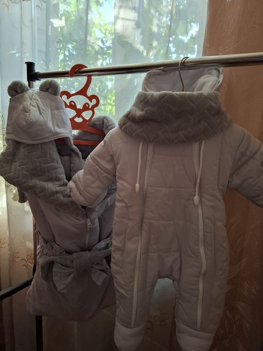 Продаж швидкий! Конверт на виписку, комбінезон зима