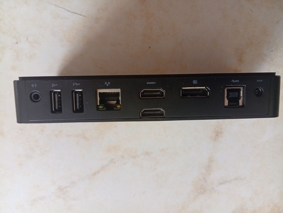 Док - станція Dell D3100