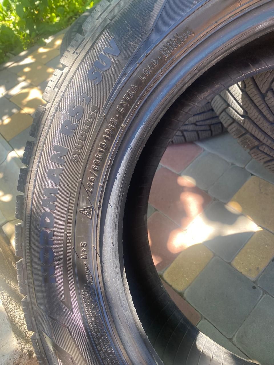 Продам ризину зимову NOKIAN NORDMAN RS2 SUV 225/60R18