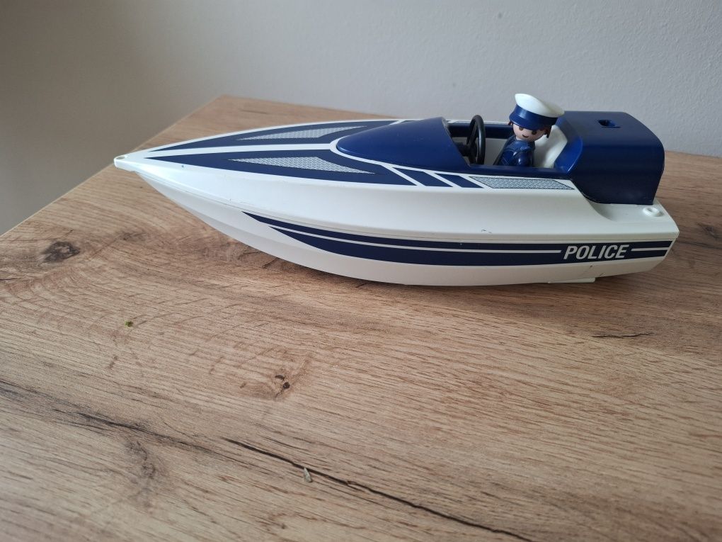 Policyjna łódź playmobil  + policjant