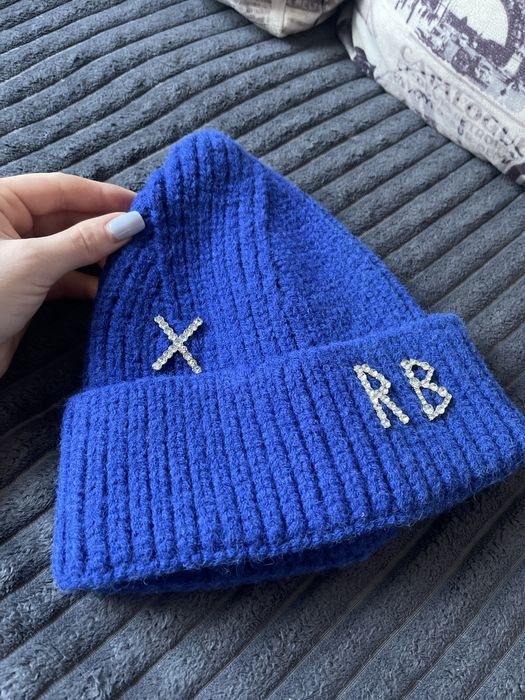 Продам шапку в стилі RB