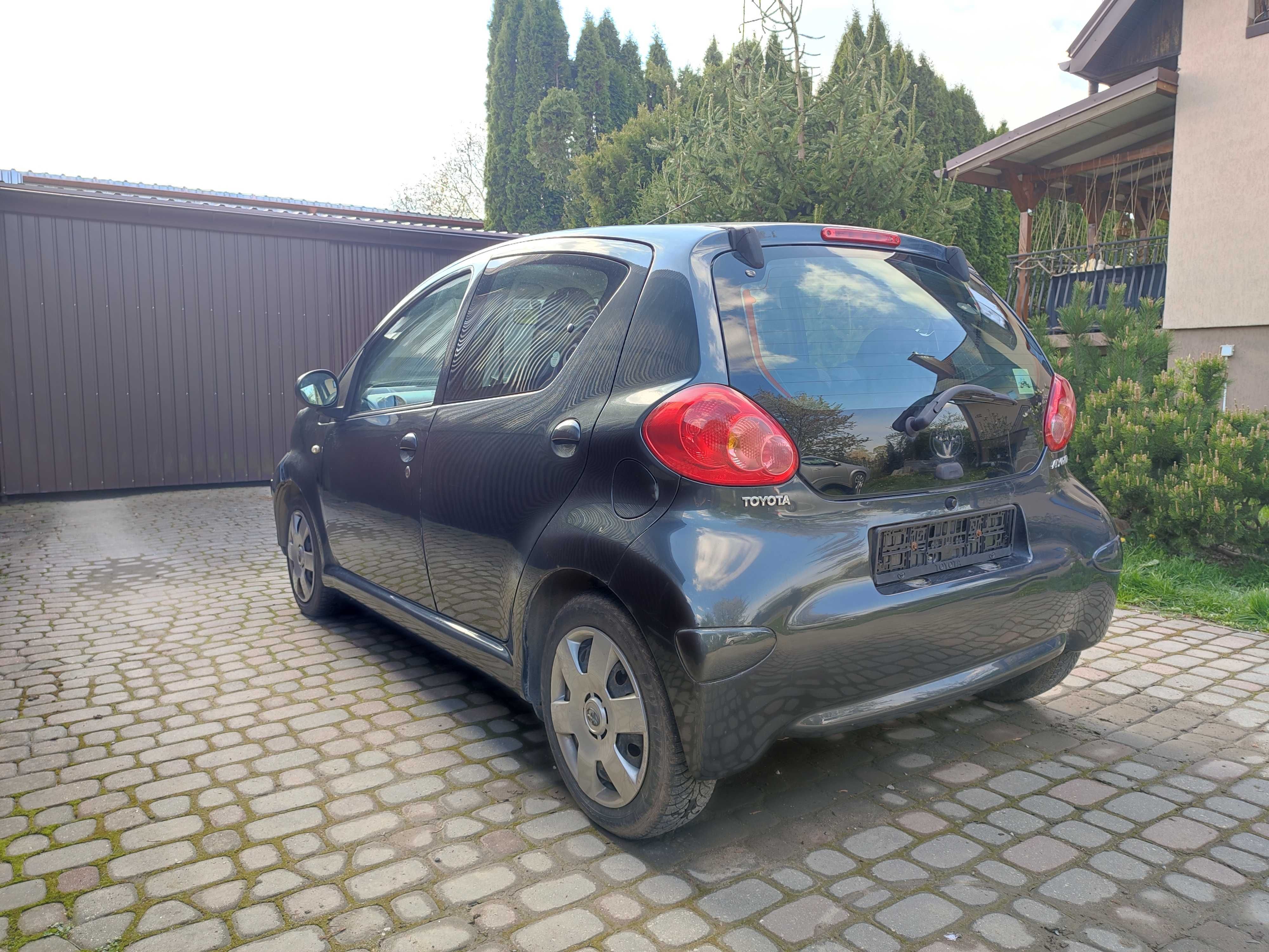 Toyota Aygo I 2007 rok uszkodzona