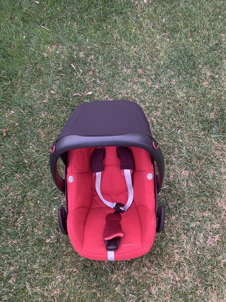 Carrinho Bébé Confort + Babycoque, com Isofix