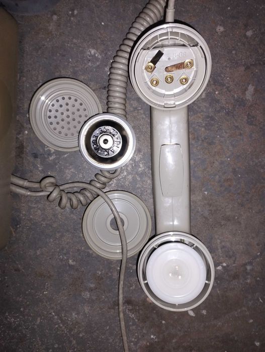 Telefon stacjonarny z PRL