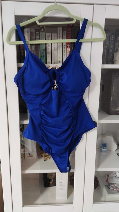 jednoczęściowy strój kąpielowy