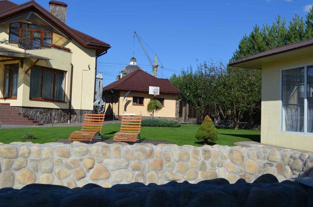 Будинок в Солонці власник