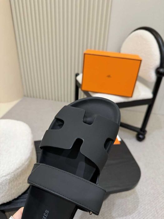HERMES Chyre sandały luksusowa propozycja na lato buty