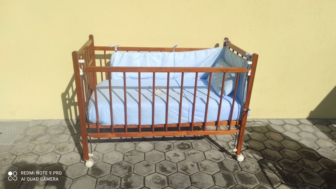 Vendo cama de bebê