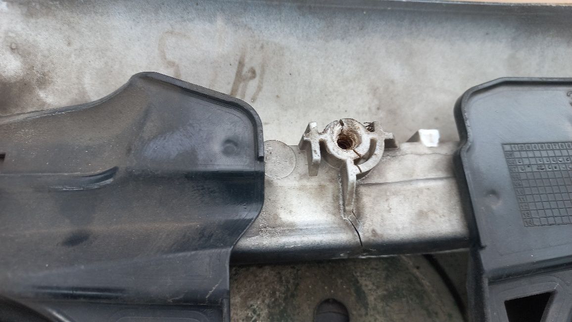 Skoda superb 1 lift 06-08 atrapa grill atrapka  srebrna 9102