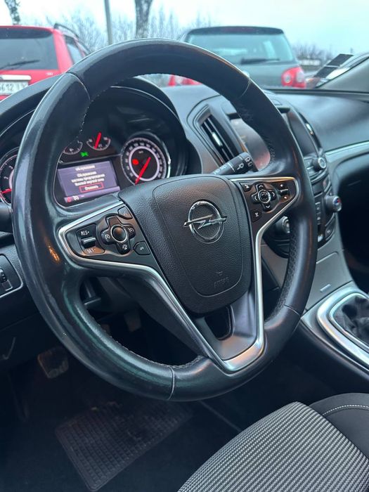 Продам Opel Insignia