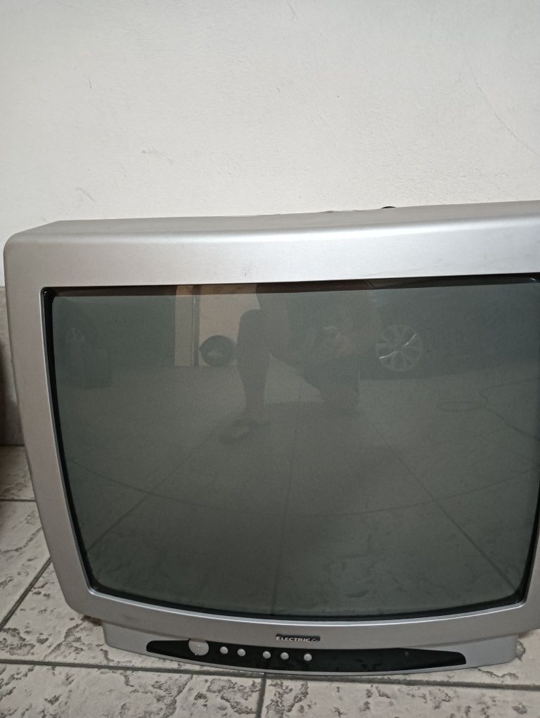 TV de 33cm e se 55cm