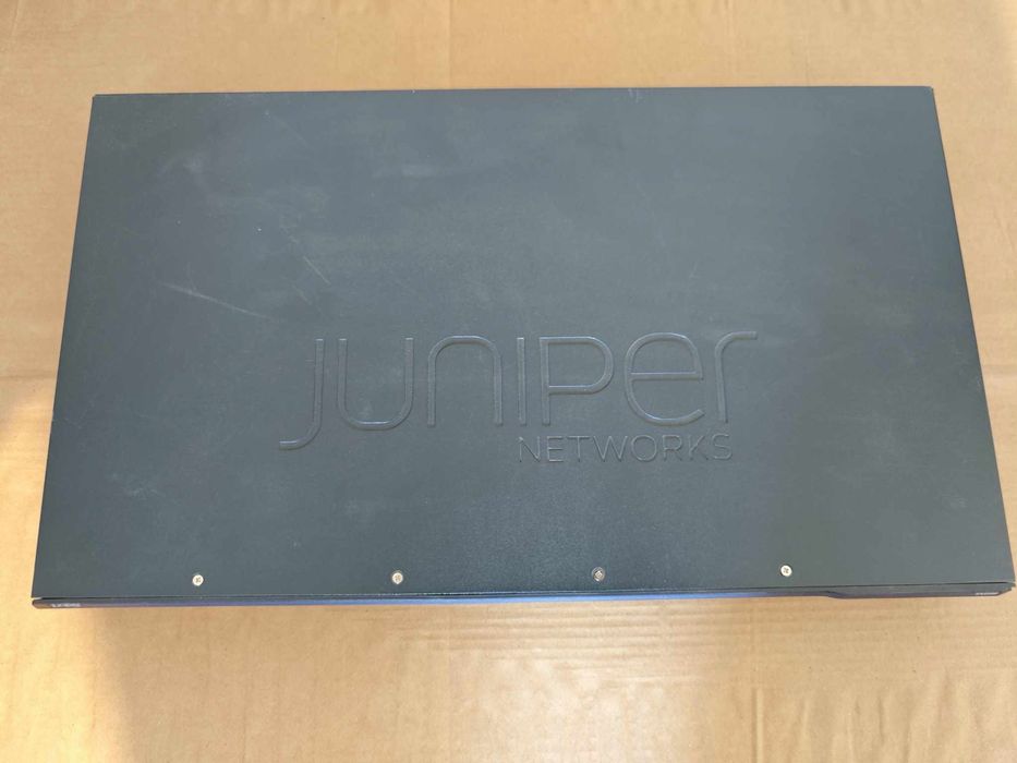 Switch juniper EX2200-24T-4G 24x1GB 4xSFP