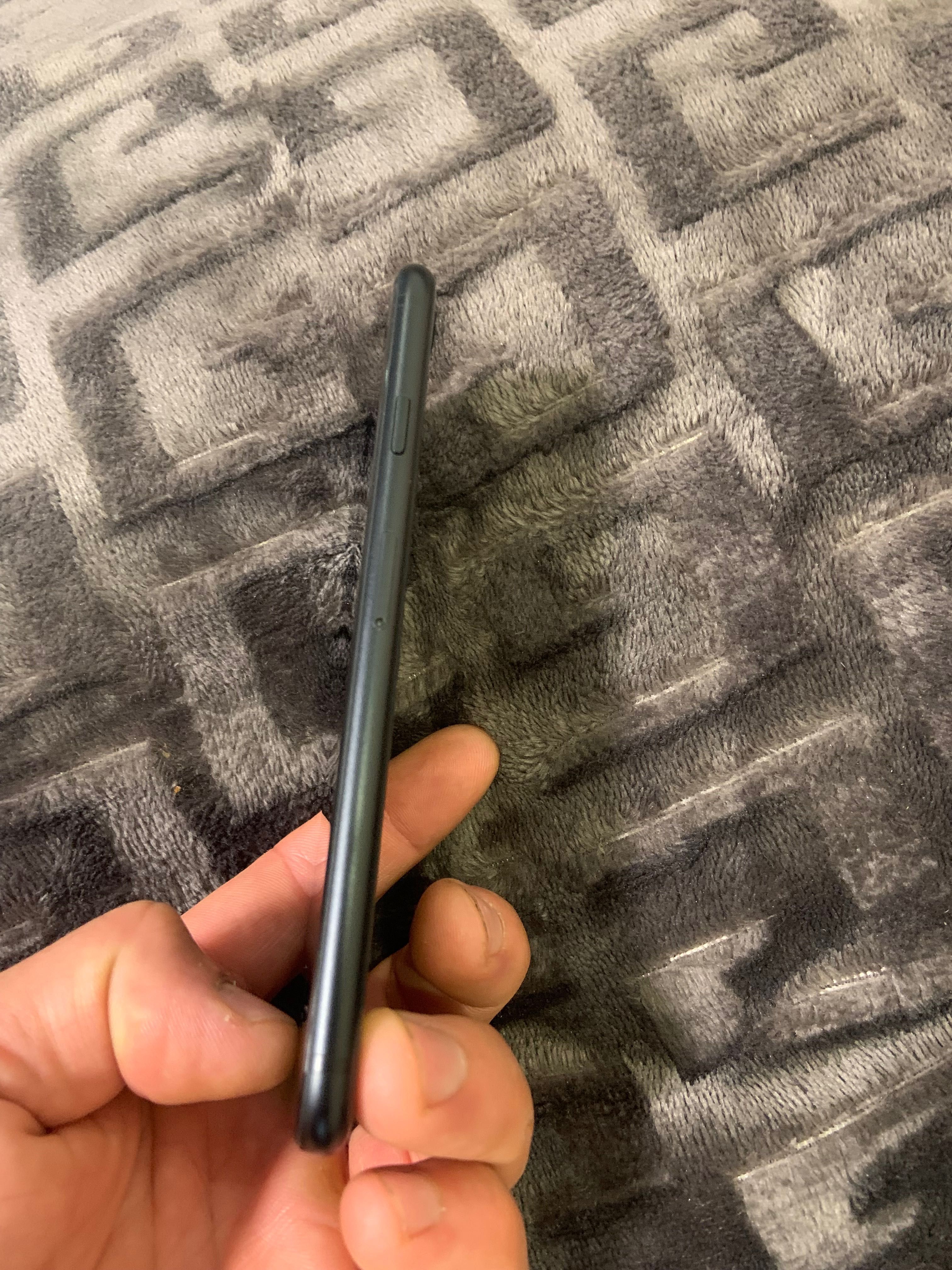 iPhone SE 2020 r-sim