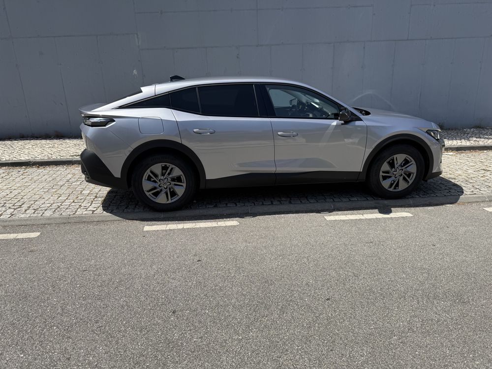 Vendo peugeot 408 1.2 PureTech Allure EAT8 em peefeitas condições.