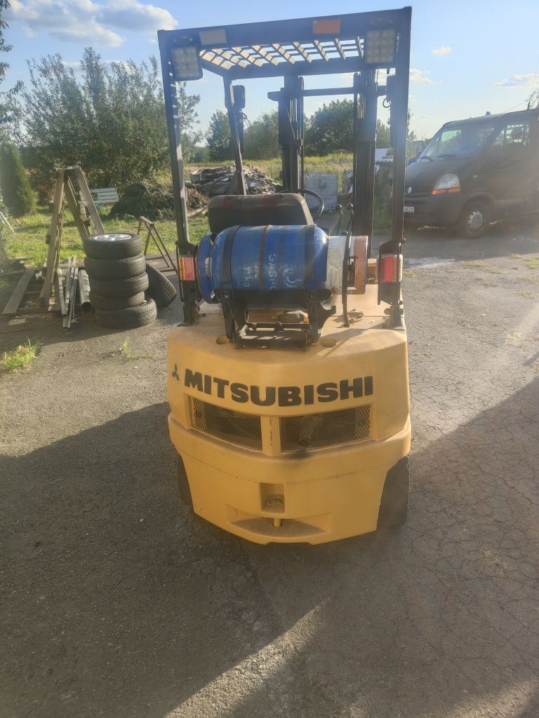 Wózek widłowy gazowy