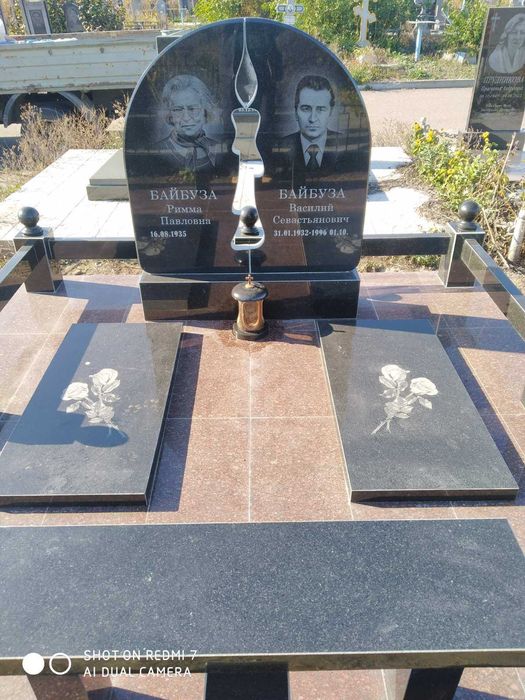 пам`ятники з граніту