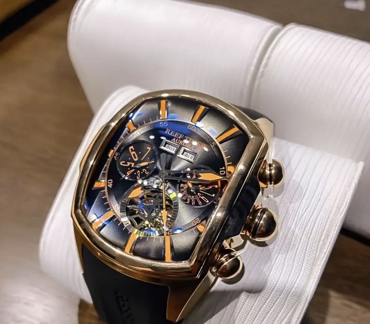 Мужские часы Reef Tiger Aurora Tank 2 automatic 100m