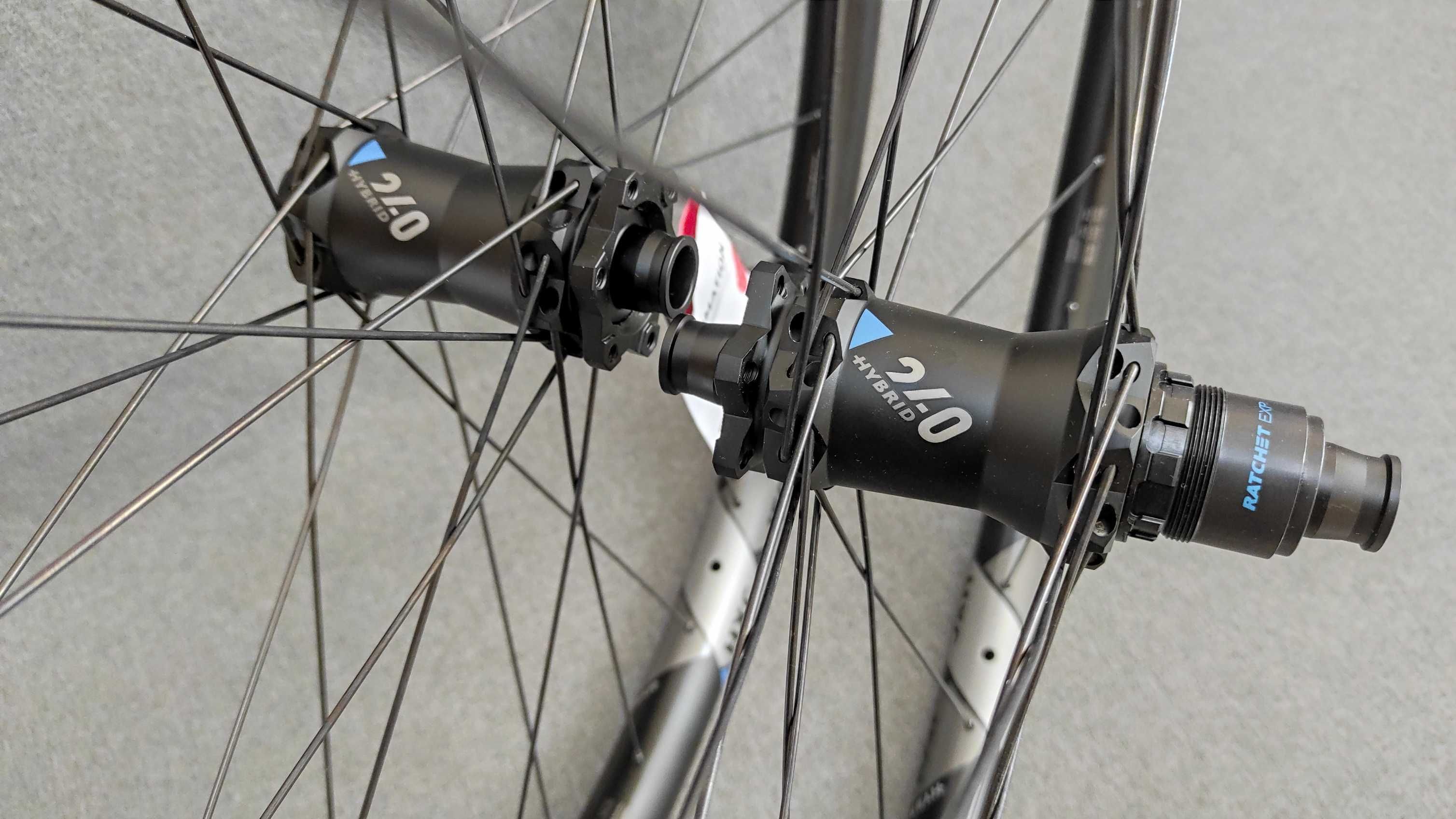 Колеса 27.5" DT Swiss HXC 1501 30mm (Boost, Carbon), новi