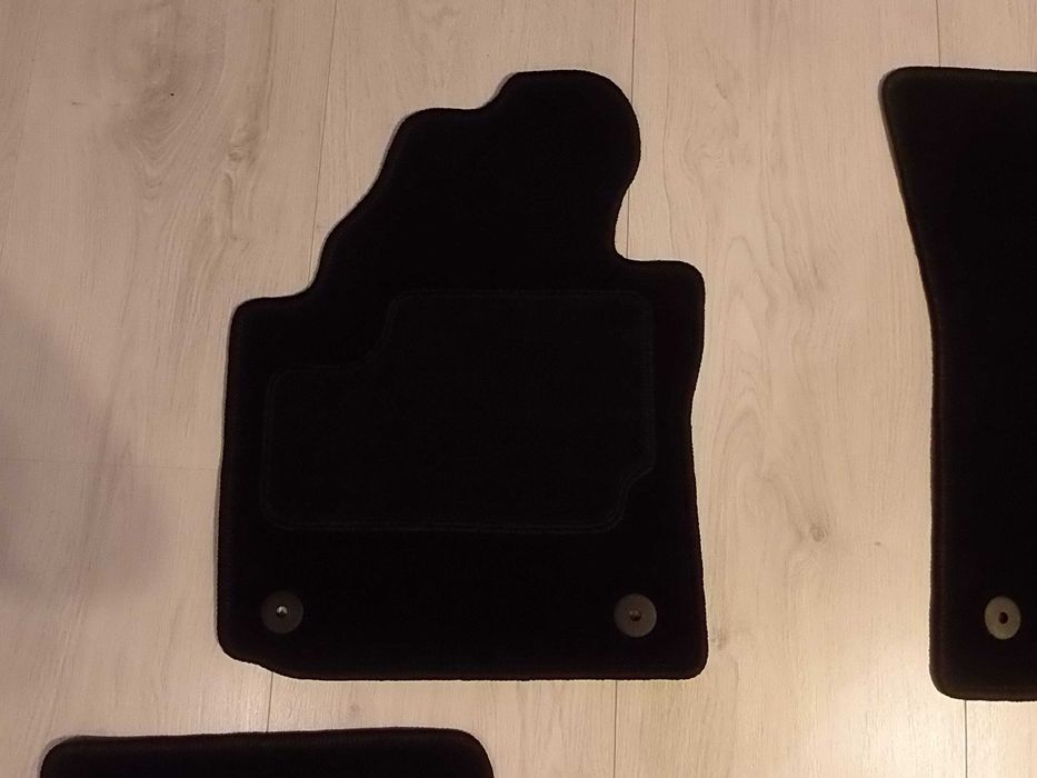 Dywaniki Welurowe VW Volkswagen Caddy Rok 10-15 Idealnie Dopasowane