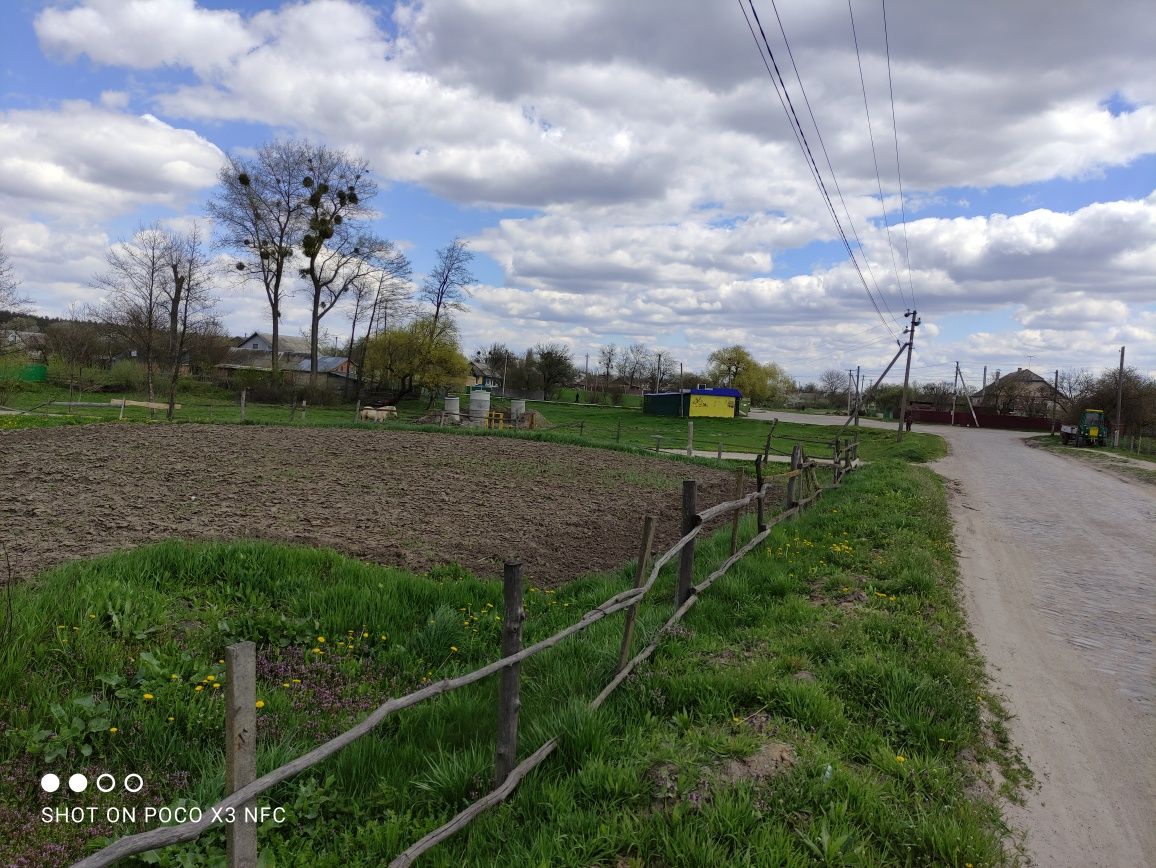 Земельна ділянка під забудову