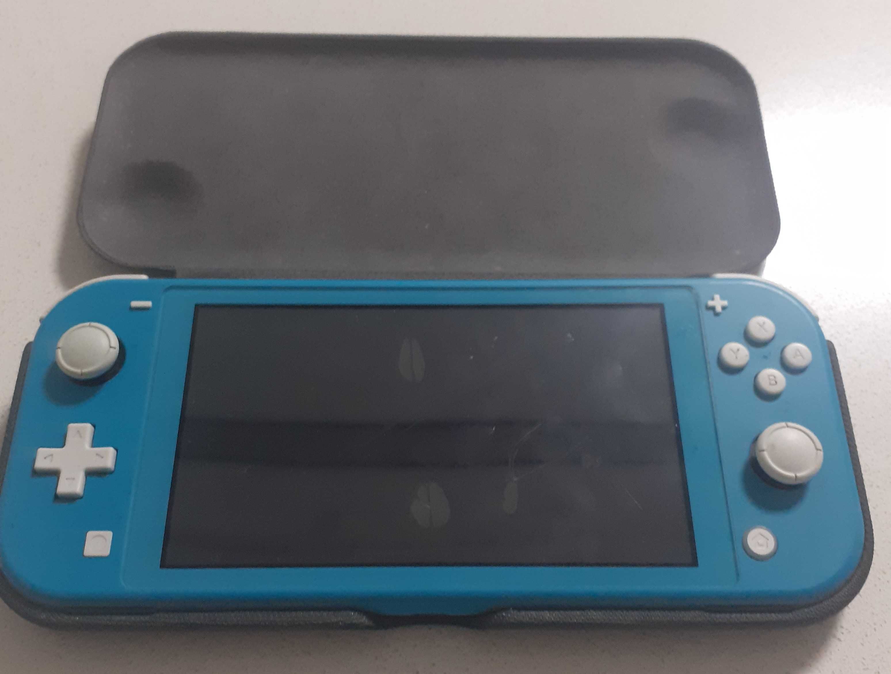 NINTENDO SWITCH em ótimo estado com capa proteção
