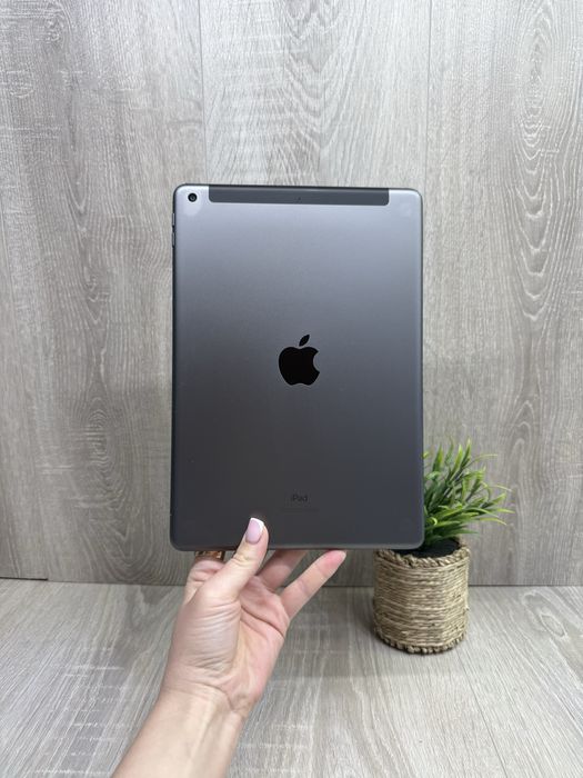 iPad 7 (2019) 32 GB, LTE + Wi-Fi