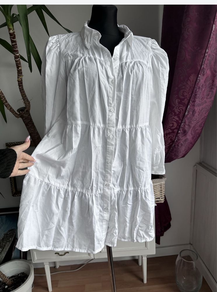 Biała sukienka koszulowa trapezowa L 40 42 xl Boohoo