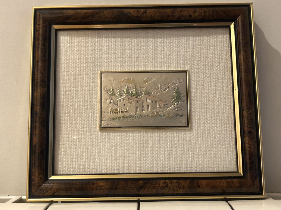 Quadros em prata com moldura en madeira
